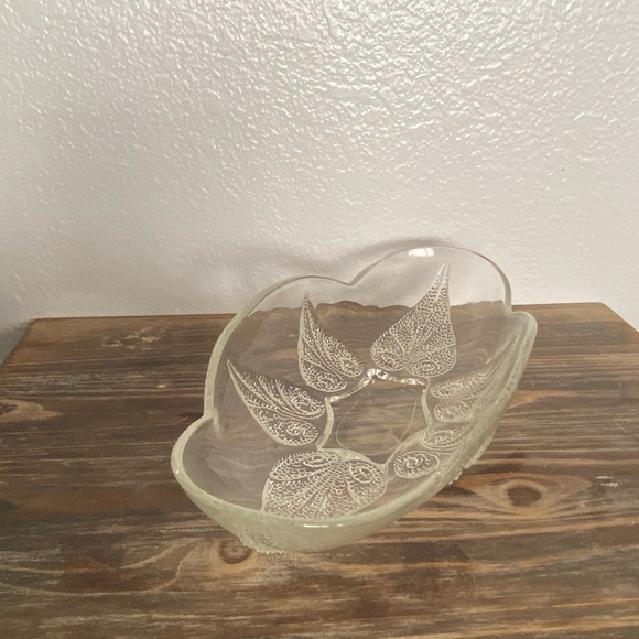 Clear Glass Leaf Design Candy Dish - Picture 3 of 5